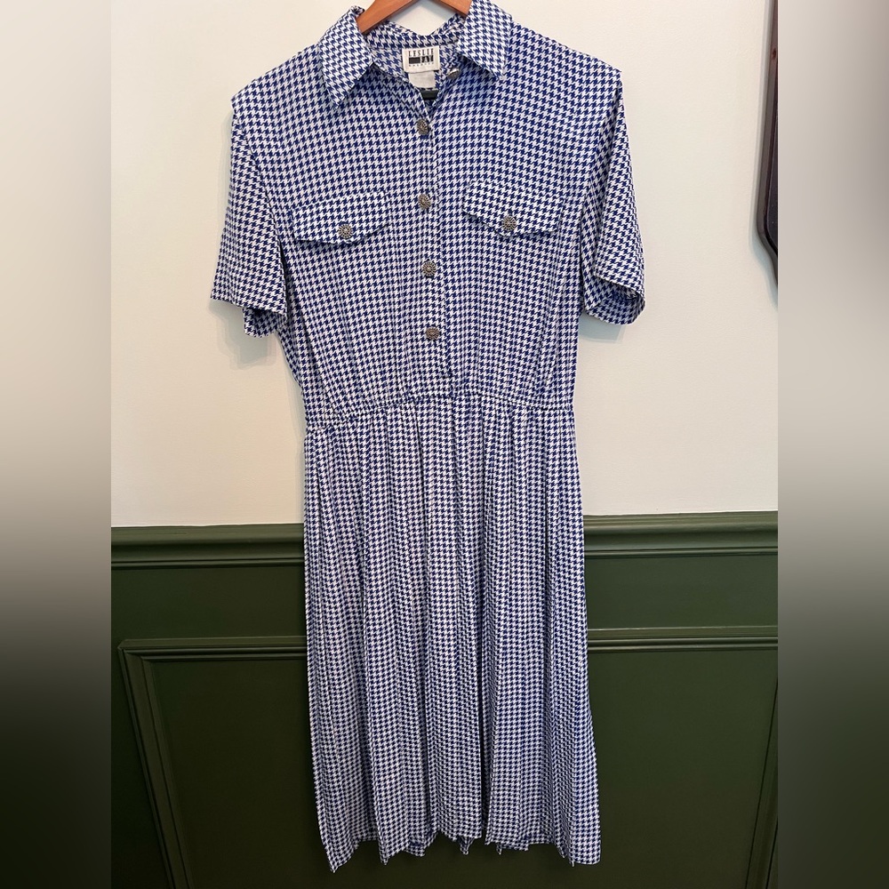 VINTAGE, looks new! Leslie Fay Navy and White Houndstooth Dress